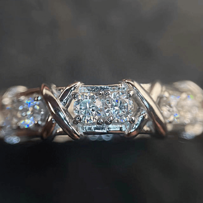 Must Dazzling 925 Sterling Silver Premium Moissanite Thorn Ring - Edgy Statement Design