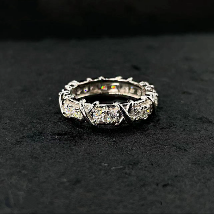 Must Dazzling 925 Sterling Silver Premium Moissanite Thorn Ring - Edgy Statement Design