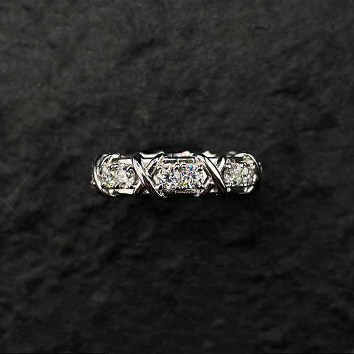 Must Dazzling 925 Sterling Silver Premium Moissanite Thorn Ring - Edgy Statement Design