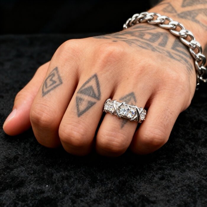 Must Dazzling 925 Sterling Silver Premium Moissanite Thorn Ring - Edgy Statement Design