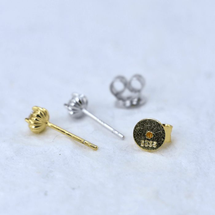 Premium Daisy Moissanite Earrings | 925 Silver with Exquisite Petal Detailing