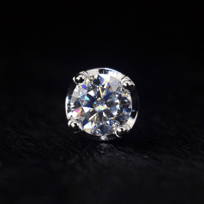 925 Silver Moissanite Light Luxury Crown Stud Earrings 80points Vintage Niche Style